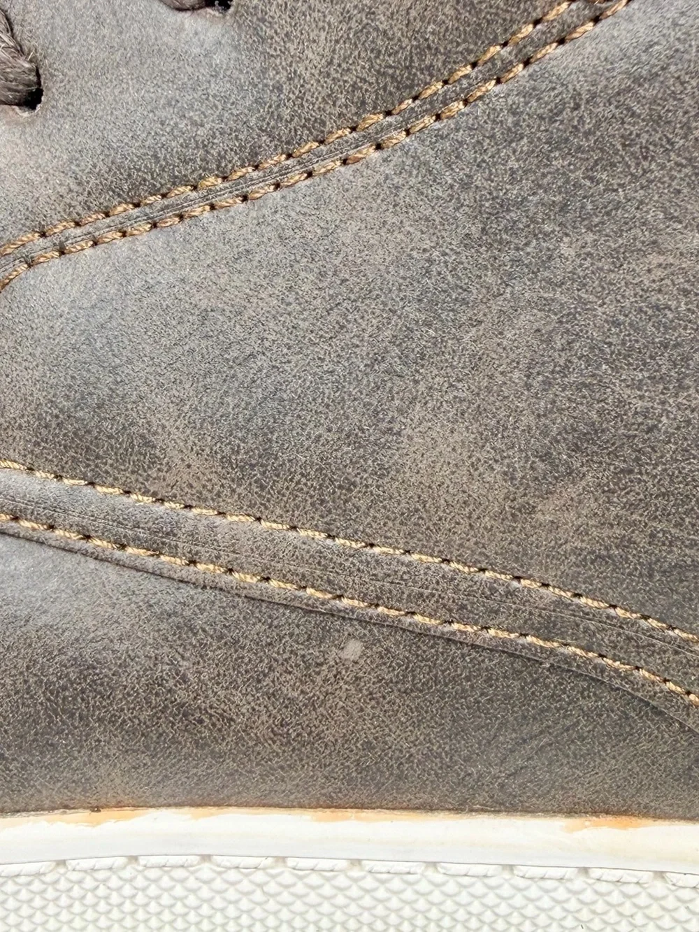 Levi’s Men’s Brown Mid Top Casual Boots Sneakers NWT Size 12 Comfort Insole